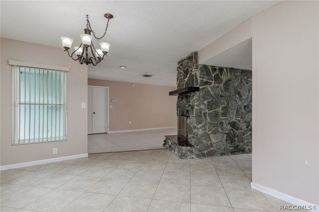 1975 W Belgrade Drive, Dunnellon, FL 34434
