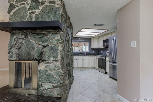 1975 W Belgrade Drive, Dunnellon, FL 34434