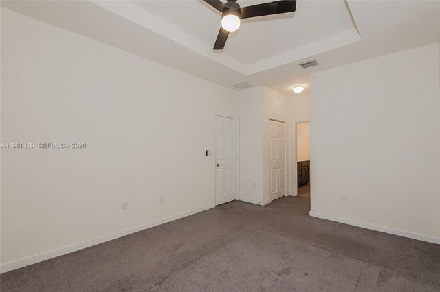 8903 NW 184th Ter, Miami Lakes, FL 33018