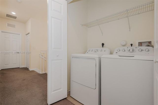 8903 NW 184th Ter, Miami Lakes, FL 33018