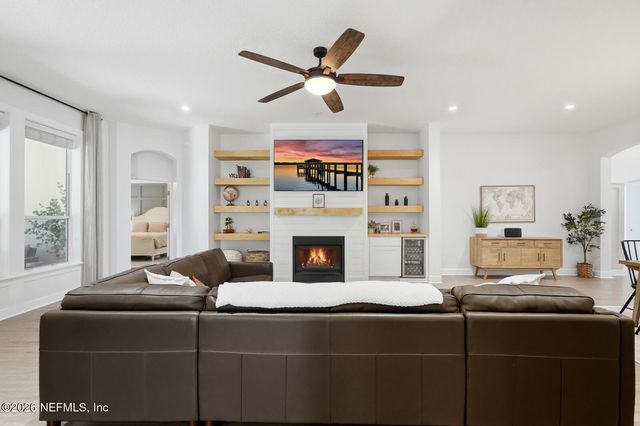 1013 WELAKA Way, St. Johns, FL 32092