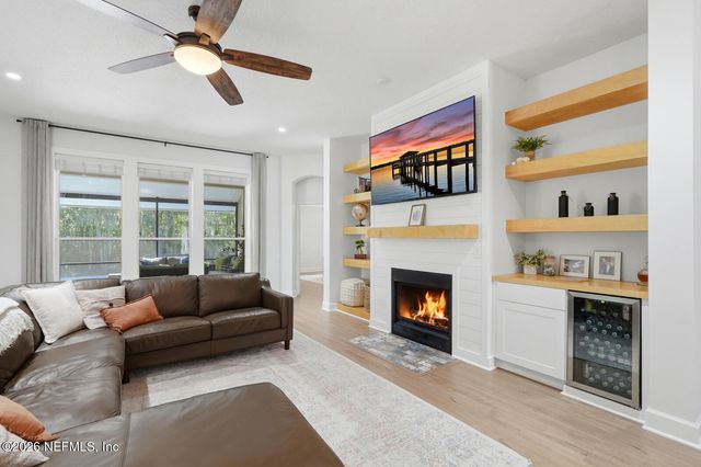 1013 WELAKA Way, St. Johns, FL 32092