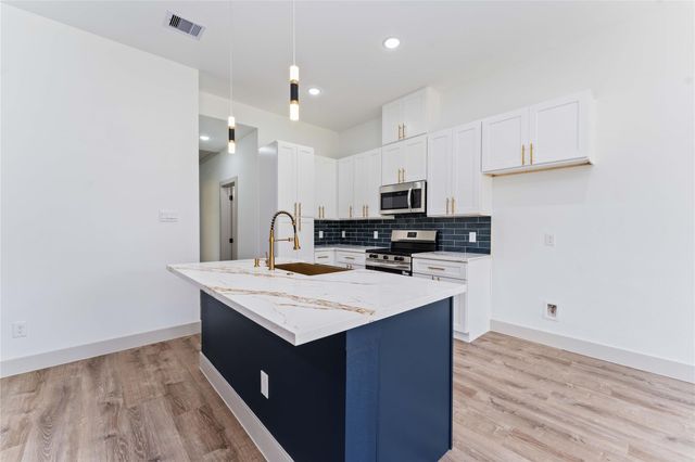 9001 Nyssa Street A, Houston, TX 77078