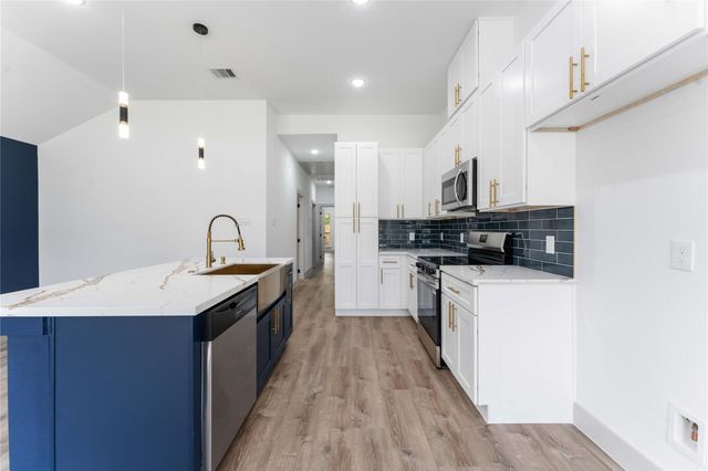 9001 Nyssa Street A, Houston, TX 77078