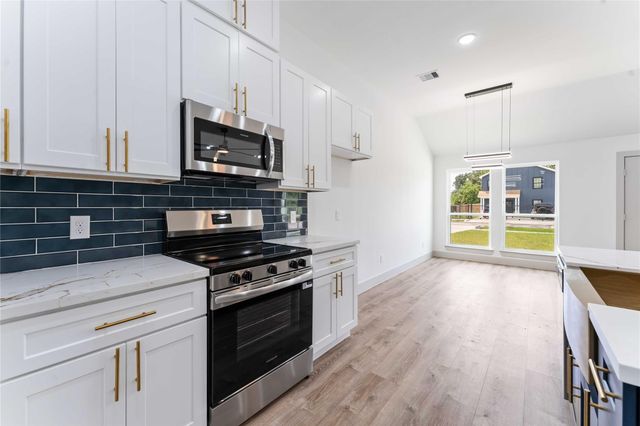 9001 Nyssa Street A, Houston, TX 77078