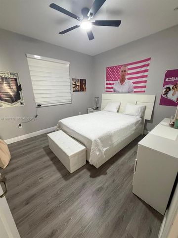 10837 SW 242nd St, Homestead, FL 33032