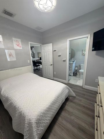 10837 SW 242nd St, Homestead, FL 33032