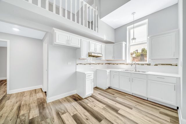 396 E Kensington Avenue, Chicago, IL 60628