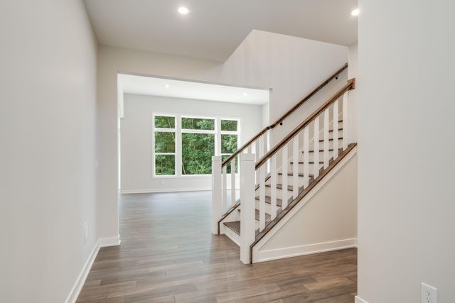 6490 N Shore Cove, Richland, MI 49083