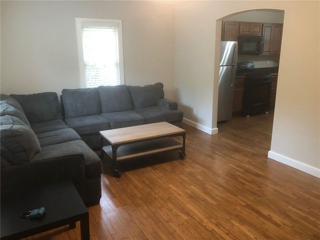 231 E Huntsville Road, Fayetteville, AR 72701