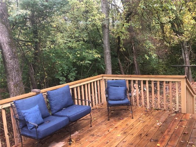 231 E Huntsville Road, Fayetteville, AR 72701