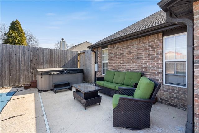 3603 W Hemlock Street, Rogers, AR 72756