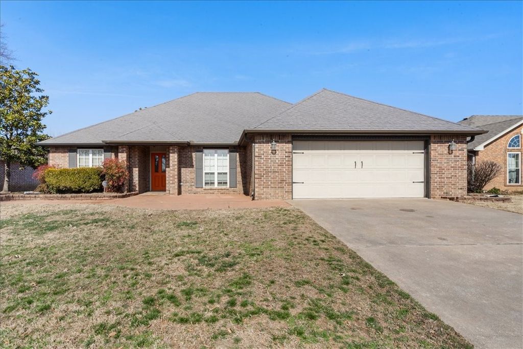 3603 W Hemlock Street, Rogers, AR 72756