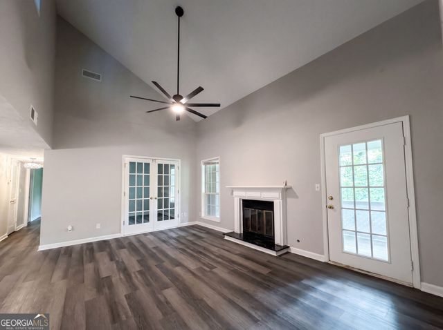 4491 Pineridge Circle, Atlanta, GA 30338