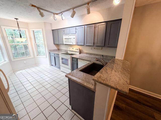 4491 Pineridge Circle, Atlanta, GA 30338