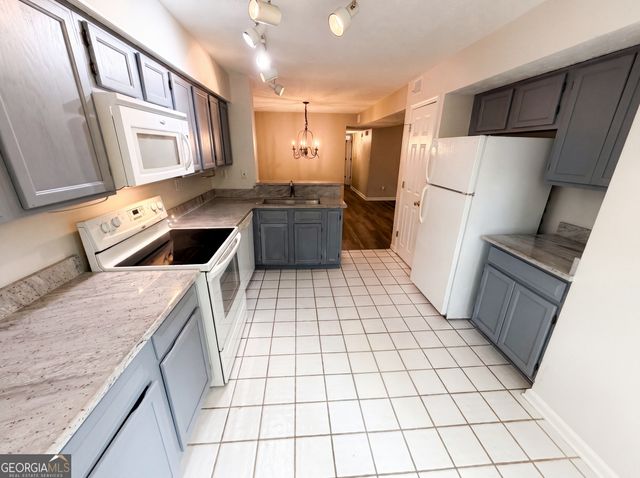 4491 Pineridge Circle, Atlanta, GA 30338