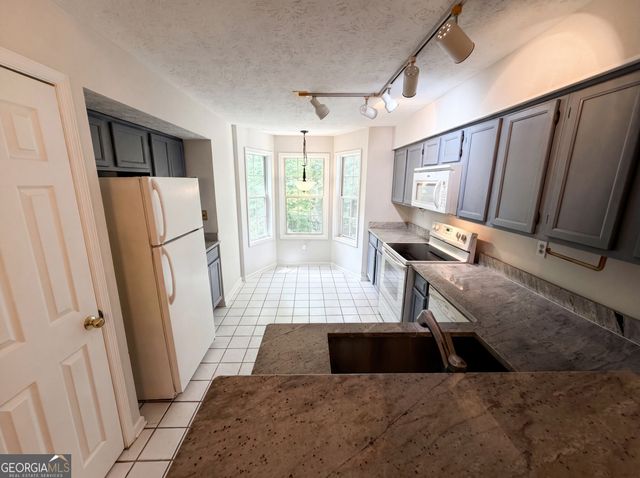 4491 Pineridge Circle, Atlanta, GA 30338