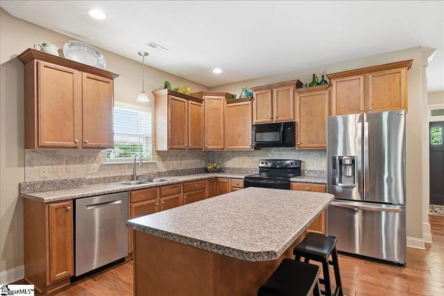 47 Rising Meadow Lane, Taylors, SC 29687