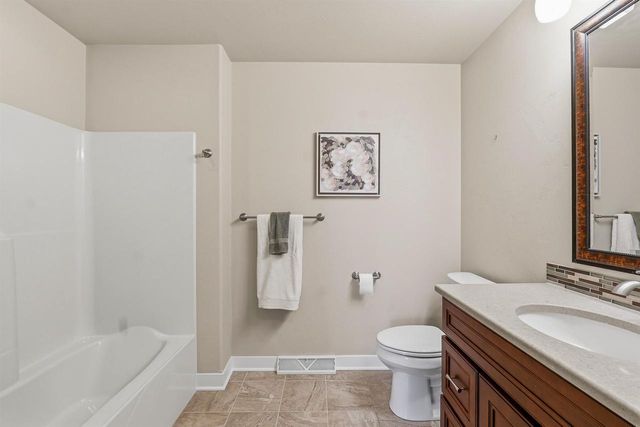 1359 MOONLIGHT LANE, Fond Du Lac, WI 54937