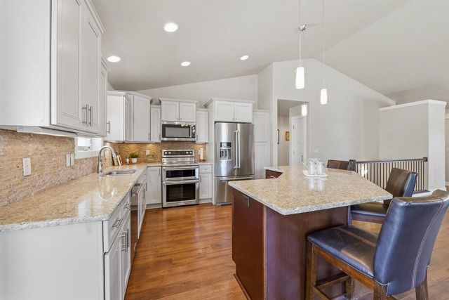 1359 MOONLIGHT LANE, Fond Du Lac, WI 54937