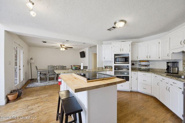 15002 Pontiac Place, Kiln, MS 39556