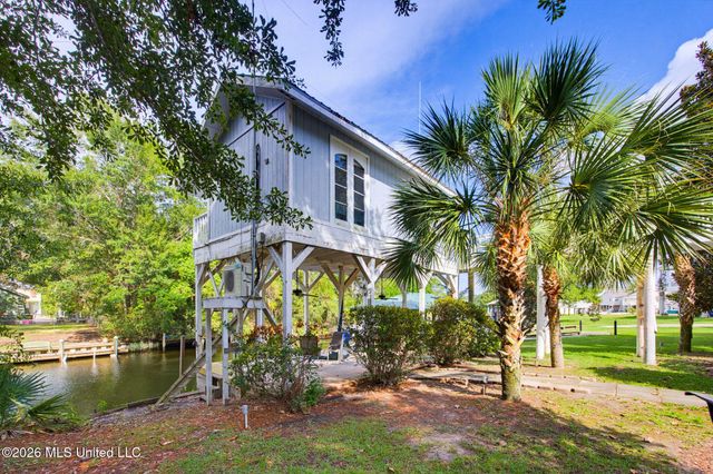 15002 Pontiac Place, Kiln, MS 39556