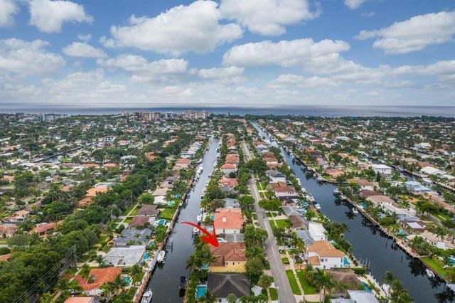 2221 NE 48th Court, Lighthouse Point, FL 33064