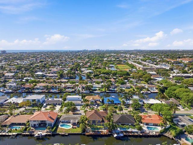 2221 NE 48th Court, Lighthouse Point, FL 33064