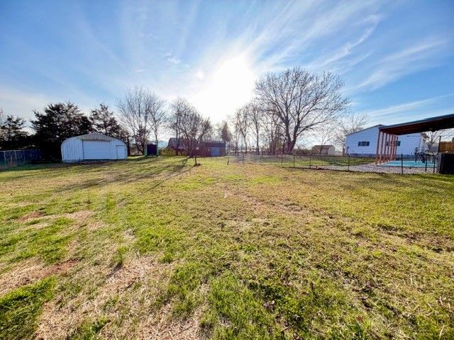 74 Freedom Ln, Winchester, TN 37398