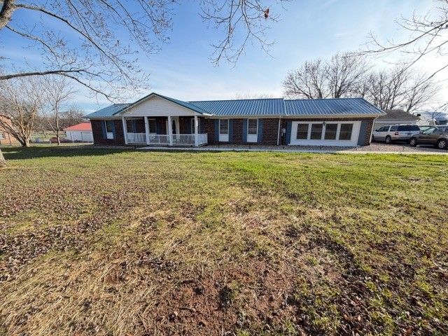 74 Freedom Ln, Winchester, TN 37398
