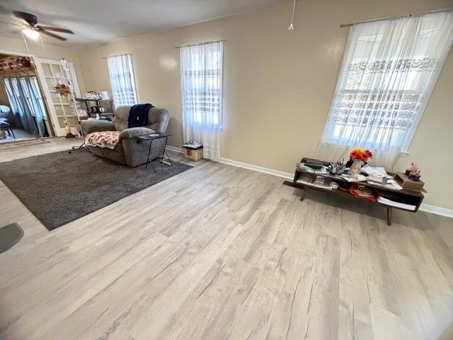 74 Freedom Ln, Winchester, TN 37398