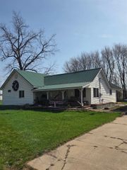 1066 Oberlin Road, Gladwin, MI 48624