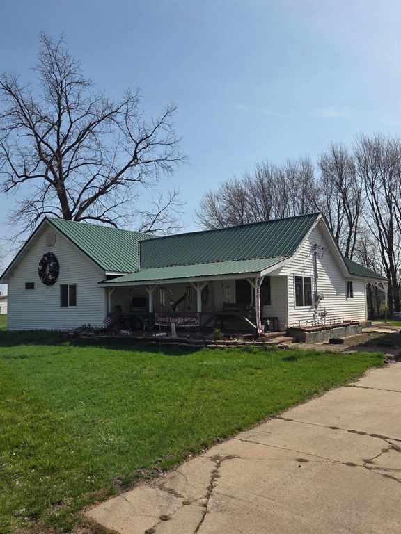 1066 Oberlin Road, Gladwin, MI 48624