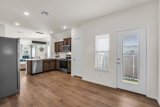 612 Daybreak Lane, Lavon, TX 75166