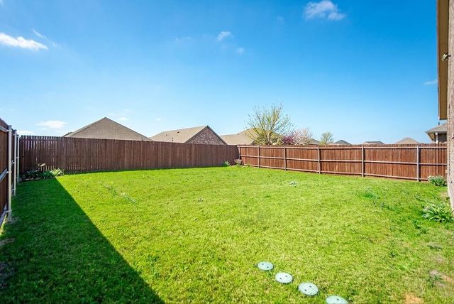 612 Daybreak Lane, Lavon, TX 75166