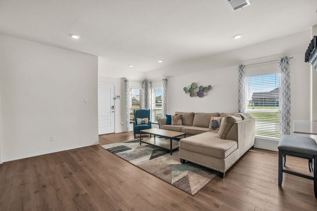 612 Daybreak Lane, Lavon, TX 75166