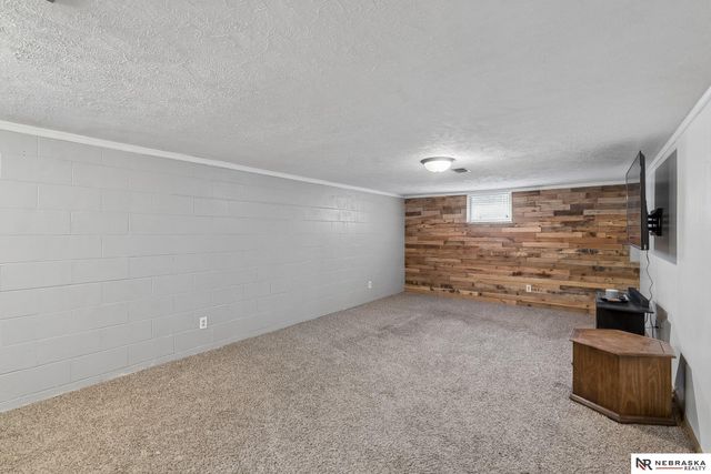 6420 Lexington Avenue, Lincoln, NE 68505
