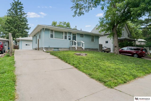 6420 Lexington Avenue, Lincoln, NE 68505