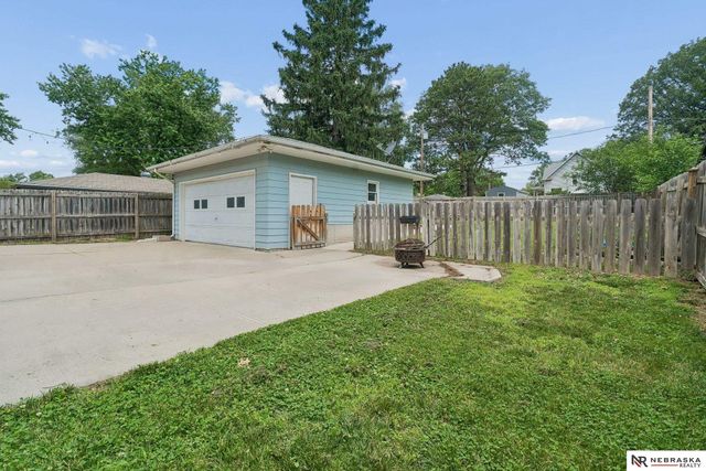 6420 Lexington Avenue, Lincoln, NE 68505