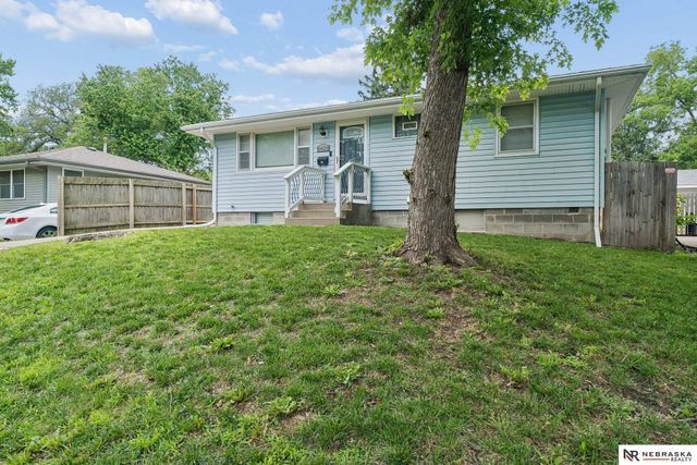 6420 Lexington Avenue, Lincoln, NE 68505