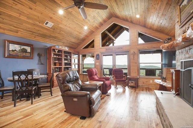 313 Timber Ridge, Pipe Creek, TX 78063