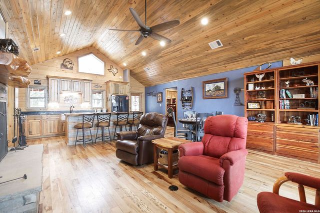 313 Timber Ridge, Pipe Creek, TX 78063