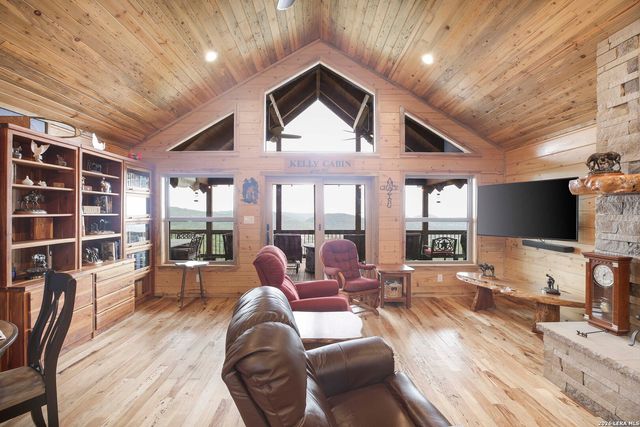 313 Timber Ridge, Pipe Creek, TX 78063