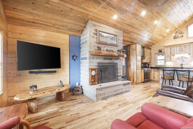 313 Timber Ridge, Pipe Creek, TX 78063