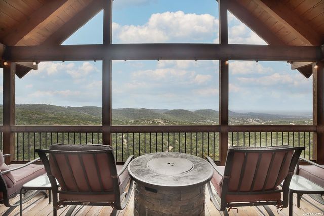 313 Timber Ridge, Pipe Creek, TX 78063