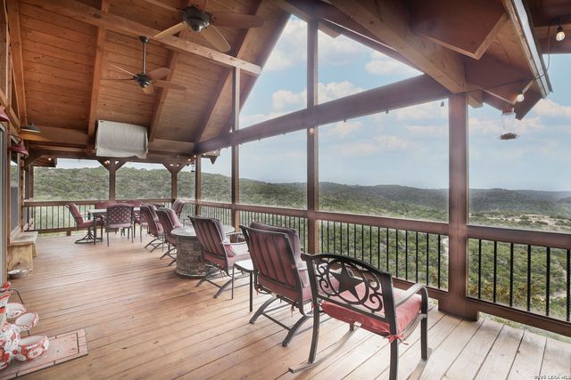 313 Timber Ridge, Pipe Creek, TX 78063