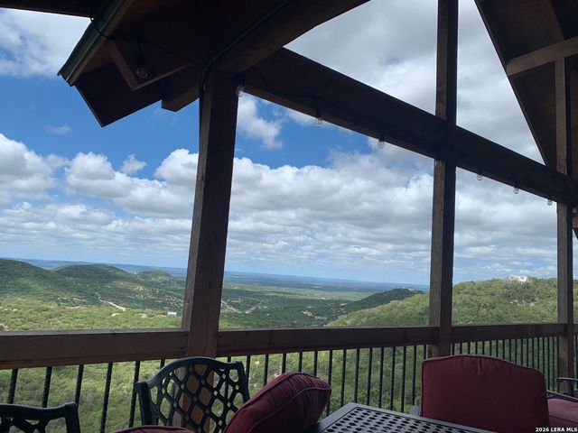 313 Timber Ridge, Pipe Creek, TX 78063