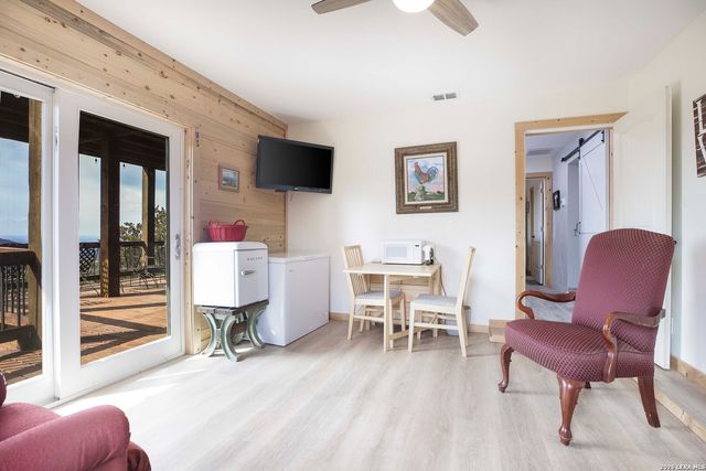 313 Timber Ridge, Pipe Creek, TX 78063