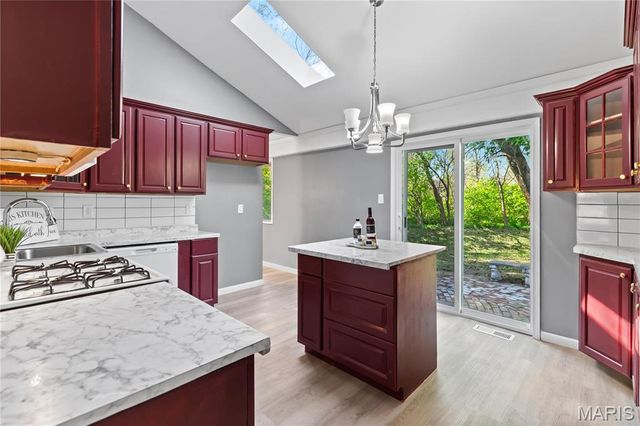 1958 Cathedral Hill Drive, St Louis, MO 63138