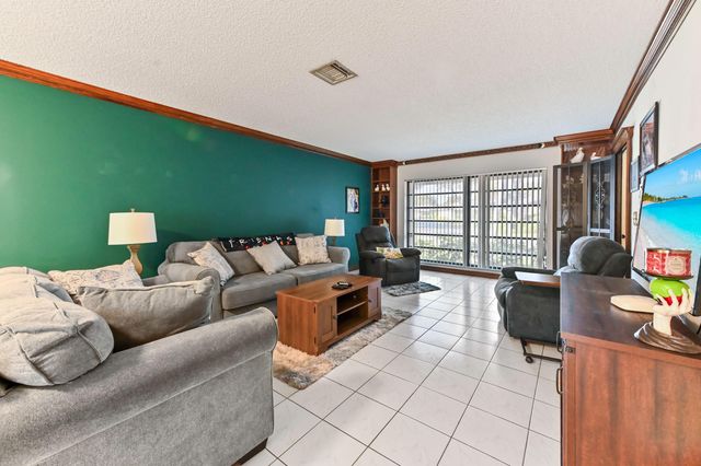 10135 Eaglewood Terrace B, Boynton Beach, FL 33436